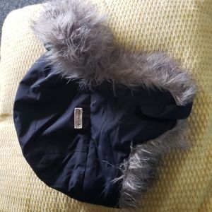 Columbia trappers hat 2/30$